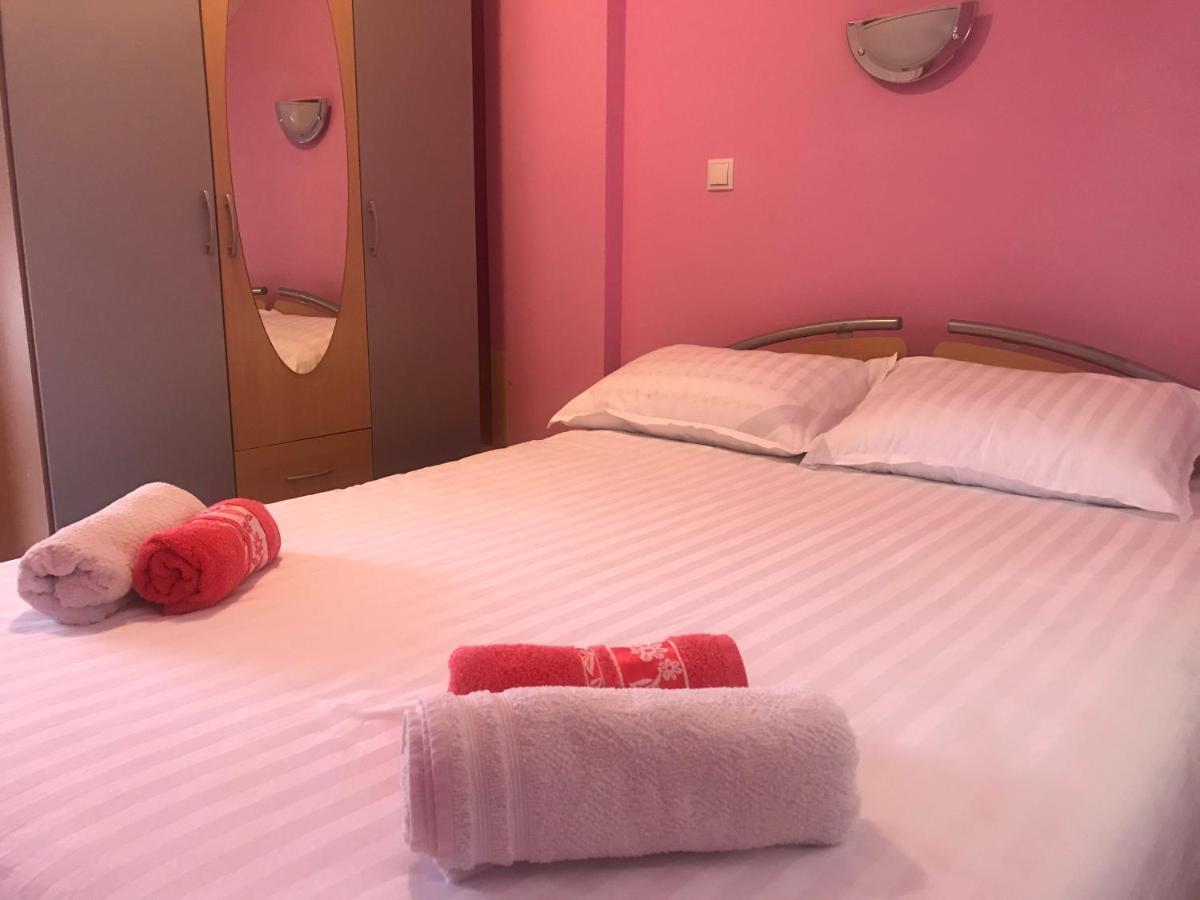 Kuca Za Odmor Magdalena&V Apartment คาปรินา ภายนอก รูปภาพ